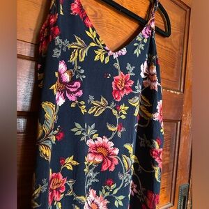 Old Navy Size L Midi Dress 
Bold Floral Print